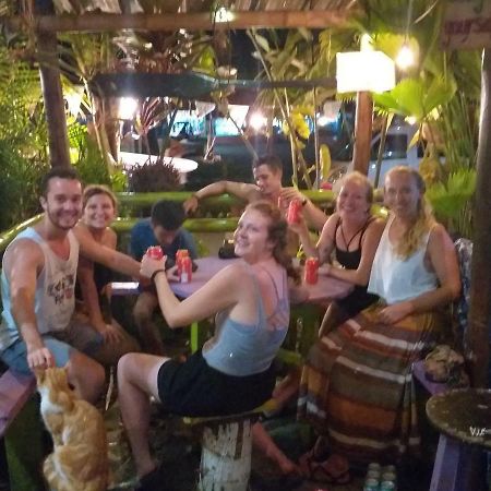 Coconut Hostel Bocas Town Exterior photo